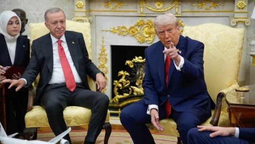"Me gustaría que dejara de comprar petróleo a Rusia", le dice Trump al presidente de Turquía